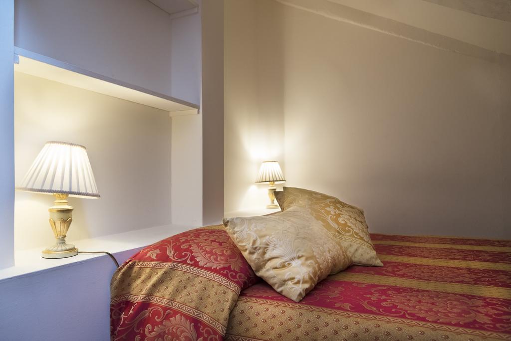 Residenza Ruga Giuffa Castello  Экстерьер фото